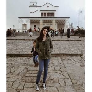 Meet your Posher, Lucia